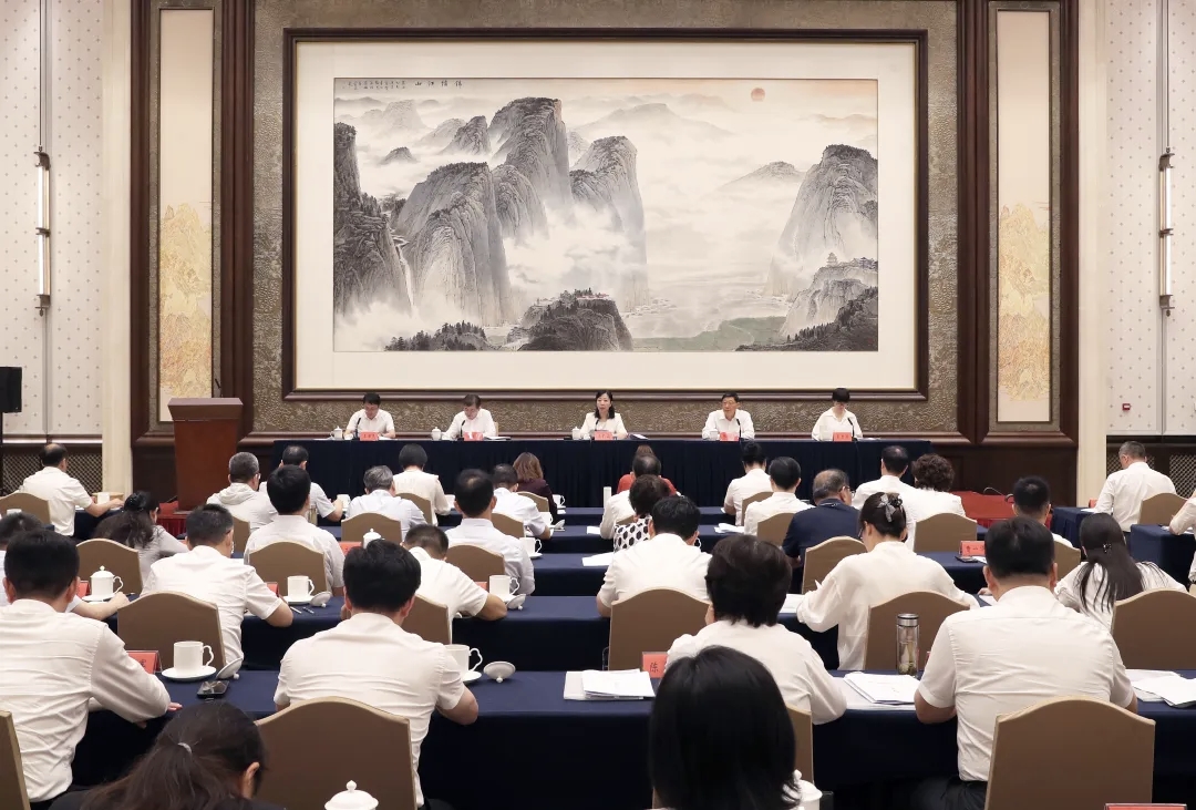 省法院、省司法厅联合召开全省人民陪审员工作会